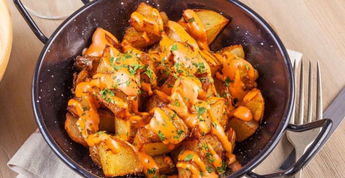Patatas Bravas Airfryer – traditionelles spanisches Gericht mit würziger Sauce