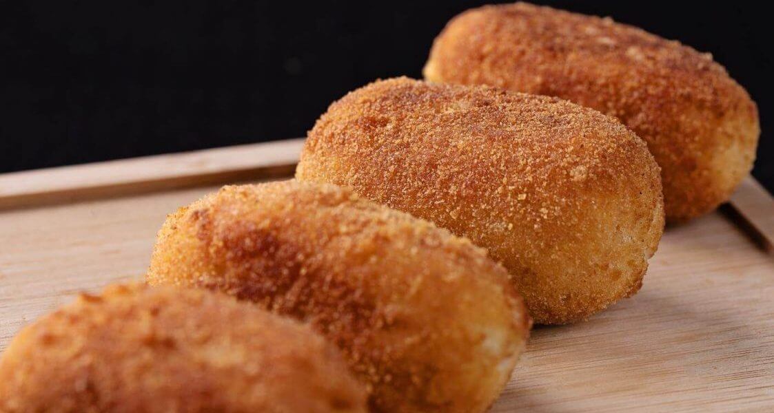 Croquetas im Airfryer – spanische Hähnchen-Kroketten, außen goldbraun und knusprig